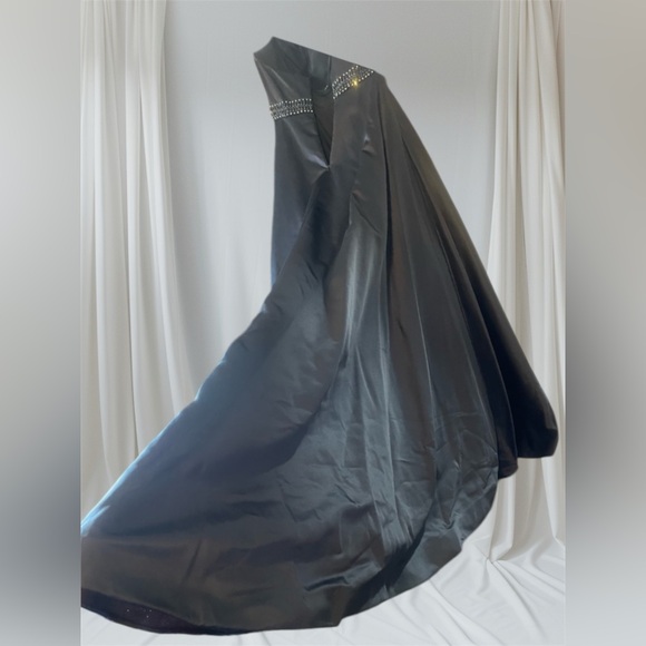 Beautiful Sherri Hill halter black gown rhinestone wedding prom ball room - Picture 3 of 10